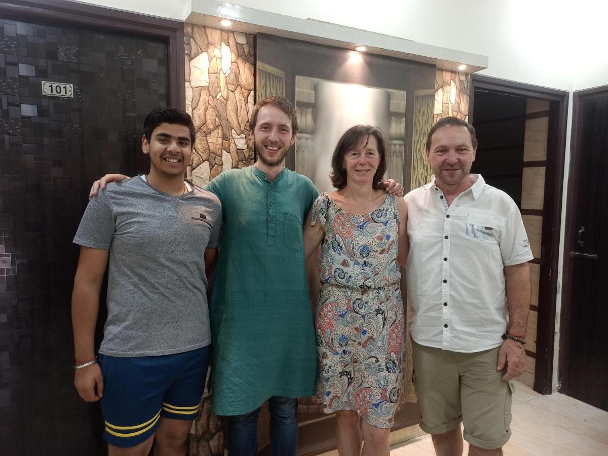 4N Homestay- Golden Temple View Amritsar Zewnętrze zdjęcie