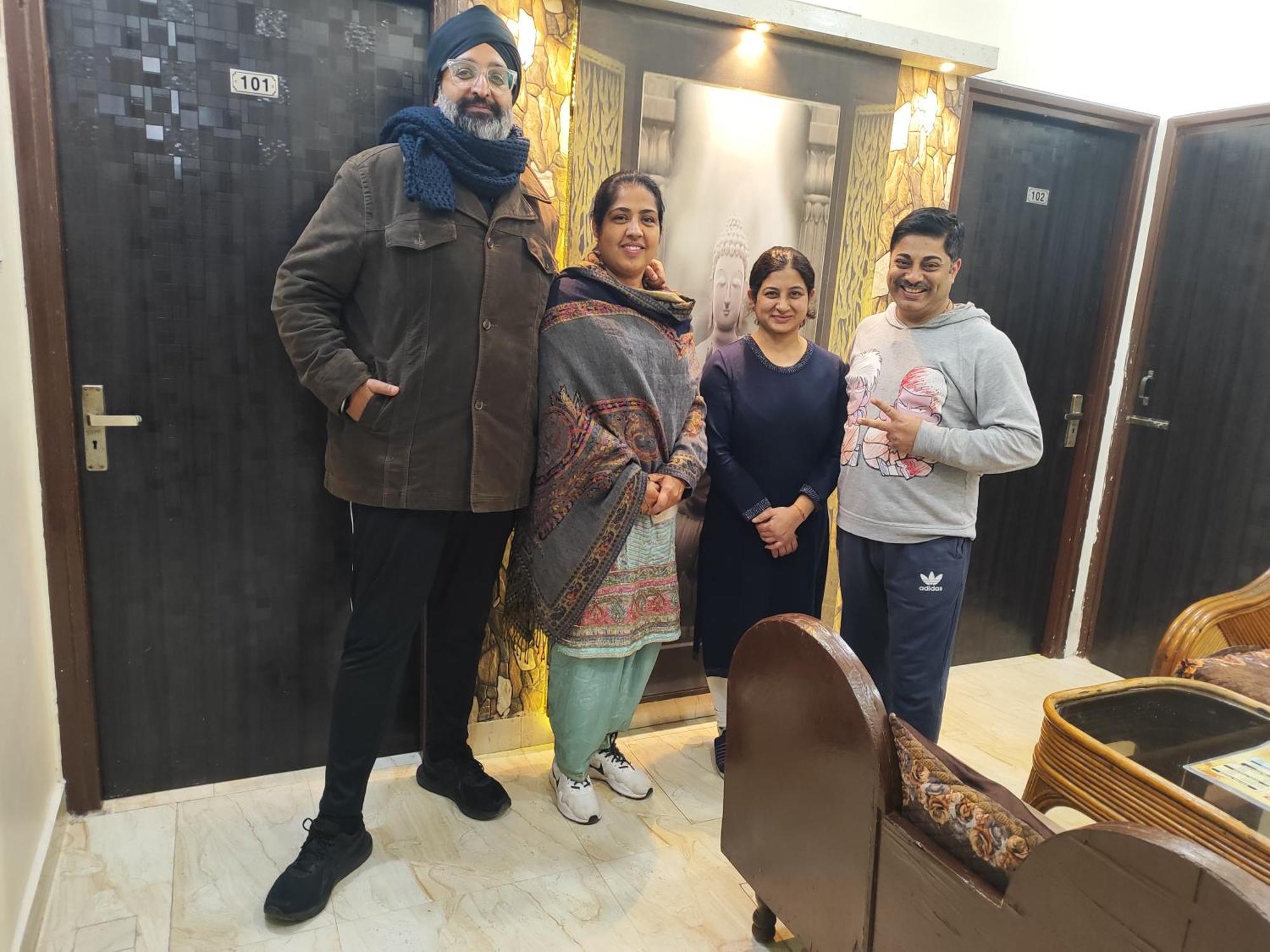4N Homestay- Golden Temple View Amritsar Zewnętrze zdjęcie